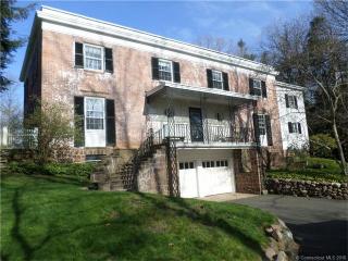 17 Briar Ln, New-Haven, CT 06517 exterior