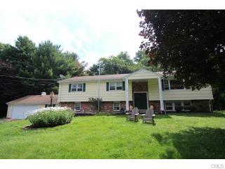 124 Canoe Brook Rd, Bridgeport, CT 06611 exterior