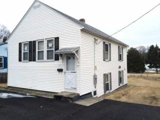 77 Sherman St, East Providence, RI 02915 exterior
