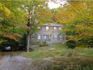 67 Thacher Rd, Richmond, VT 05477 exterior