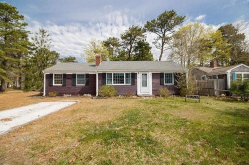 22 Evergreen St, Yarmouth, MA 02664 exterior