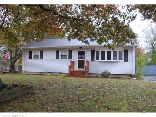8 Ohio Dr, Chesterfield, CT 06370 exterior