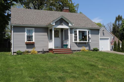 26 Allen Rd, Brewer, ME 04412 exterior