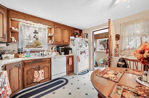 127 Emily Dr, New Britain, CT 06053 exterior