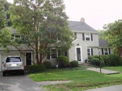 106 Annawan Rd, Newton, MA 02468 exterior