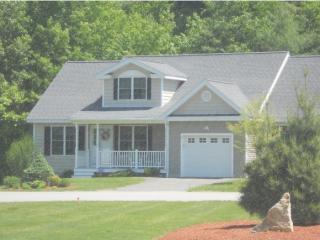 21 Candleridge Cir, Litchfield, NH 03052 exterior