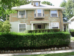 35 Rowe St, Newton, MA 02466 exterior