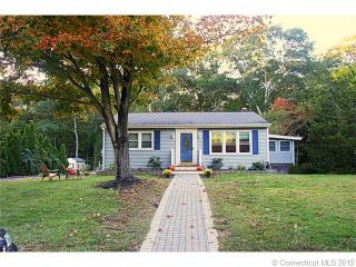 23 Lake St, Gales Ferry, CT 06339 exterior
