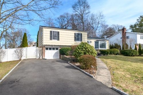 15 Duke Dr, Stamford, CT 06905 exterior