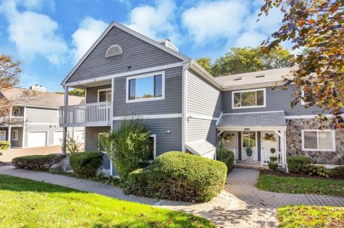 205 Windgate Cir, Upper-Stepney, CT 06468 exterior