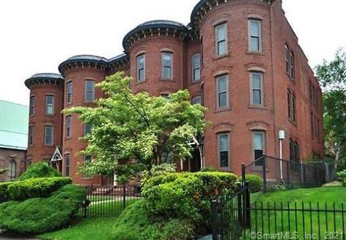 134 Main St, Hartford, CT 06107 exterior