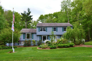 9 Hampden Cir, Simsbury, CT 06070 exterior