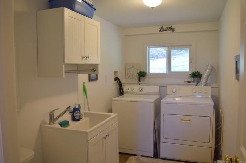 6 Candleview Dr, Sherman, CT 06784 exterior