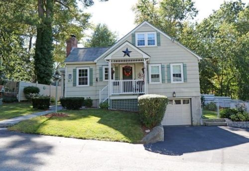 27 Top Hill Ave, Dedham, MA 02026 exterior