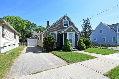 89 Sandringham Ave, Providence, RI 02908 exterior