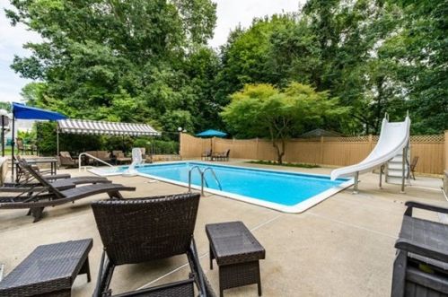 17 Maplewood Rd, Lynn, MA 01904 exterior