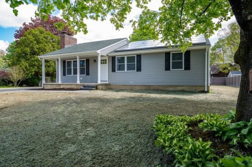 10 Hannum Brook Dr, Easthampton, MA 01027 exterior