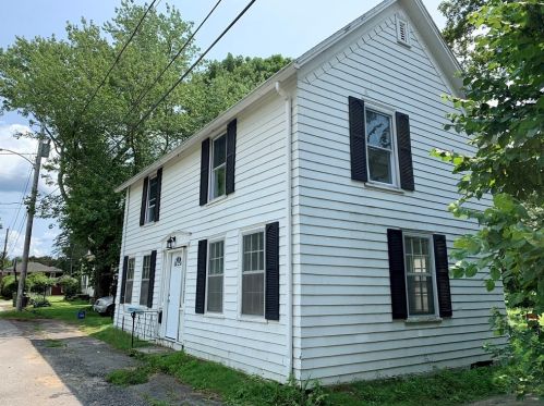 20 Myrick St, West Brookfield, MA 01585 exterior