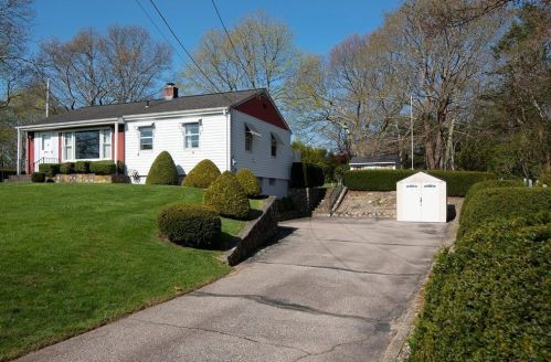 29 Stuart St, Westerly, RI 02891 exterior