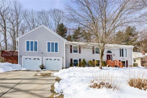 137 Saunders Brook Rd, Glocester, RI 02814 exterior