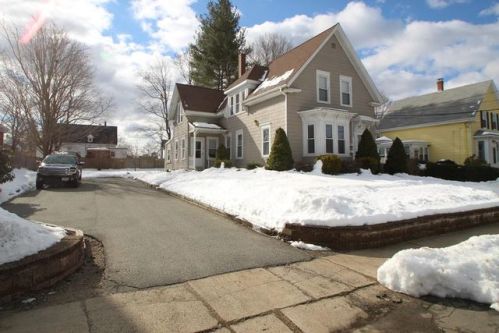40 Chestnut St, Whitman, MA 02382 exterior