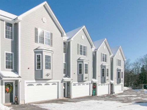 22 Scribner Rd, Fremont, NH 03044 exterior