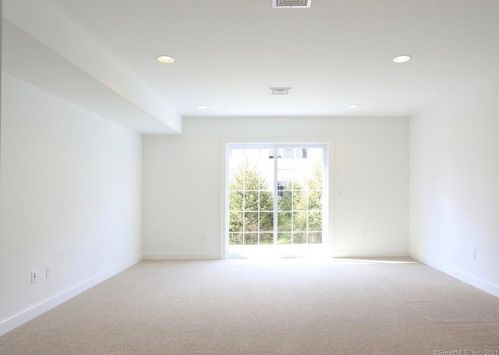 523 Copper Square Dr, Bethel, CT exterior