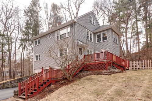 7 Meadow St, Auburn, MA 01501 exterior