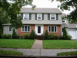 70 Edgefield Rd, Newton, MA 02468 exterior