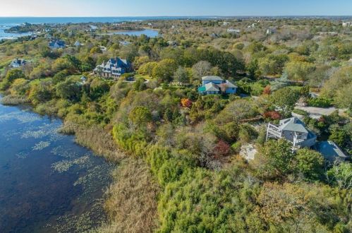 4 Highland Pl, Newport, RI 02840 exterior