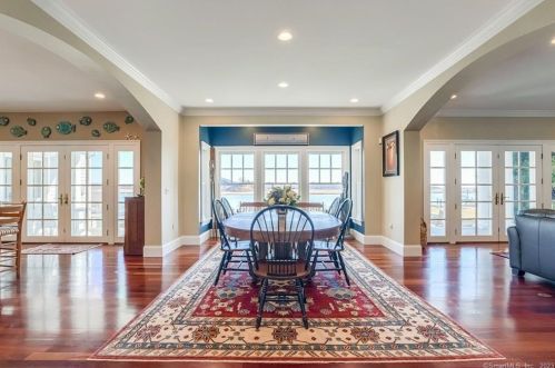 792 Shennecossett Rd, Groton, CT 06340 exterior
