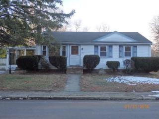 122 Green St, Rockland, MA 02370 exterior