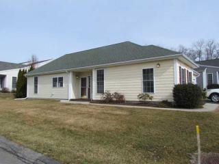 2 Cambridge Cir, Smithfield, RI 02917 exterior