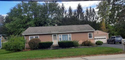 23 Thornton Rd, Nashua, NH 03063 exterior