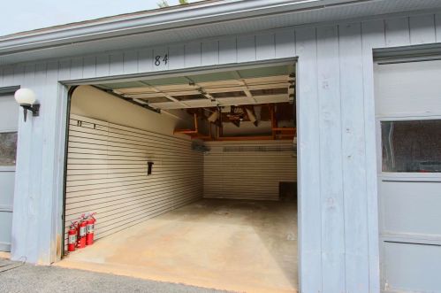 84 Bluestone Dr, Nashua, NH 03060 exterior