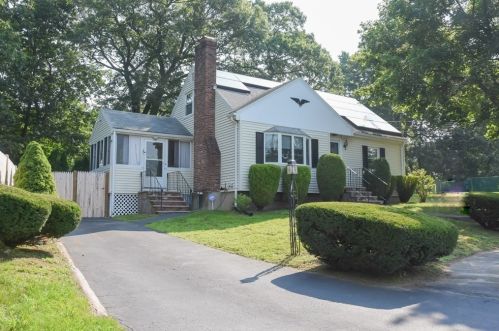 13 Phillips St, Woburn, MA 01801 exterior