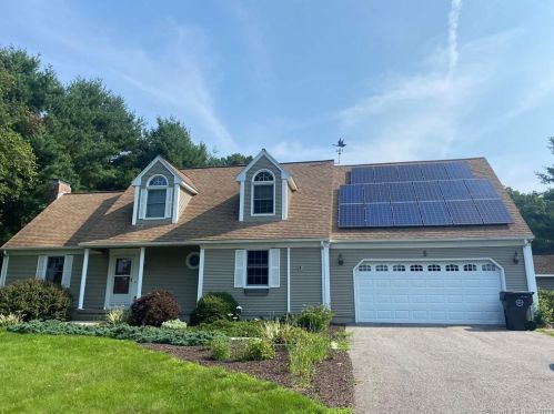 5 Fairview Cir, Pomfret Center, CT 06259 exterior