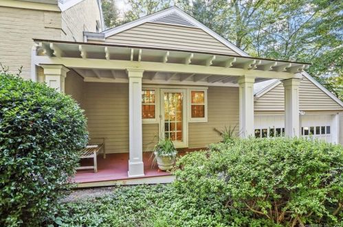 72 Redmont Rd, Stamford, CT 06903 exterior