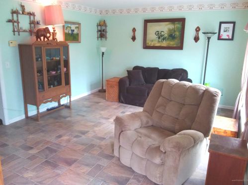 521 Reef Rd, Waldoboro, ME 04572 exterior