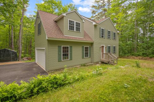 280 Meadow Rd, Raymond, ME 04071 exterior