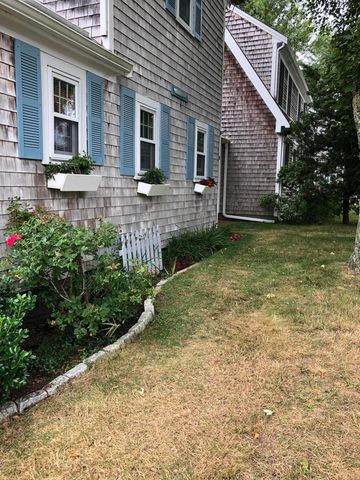 81 Sweetbriar Ln, Chatham, MA 02633 exterior