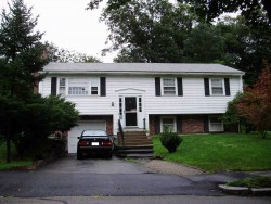 14 Blueberry Cir, Newton, MA 02462 exterior