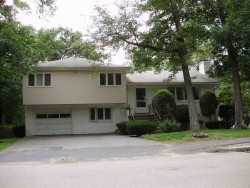 135 Dedham St, Newton, MA 02461 exterior