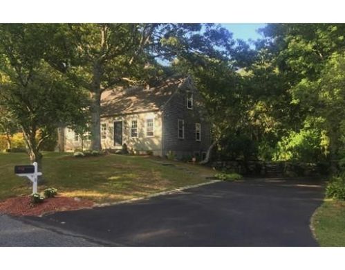 8 Jared Ln, Yarmouth, MA 02675 exterior