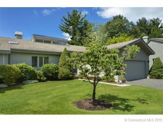 4 Farmstead Ln, Avon, CT 06001 exterior