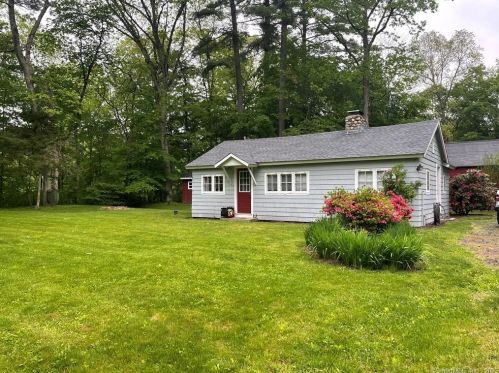 47 Pendleton Rd, Granby, CT 06035 exterior