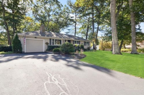 133 Brookhaven Rd, North Kingstown, RI 02852 exterior