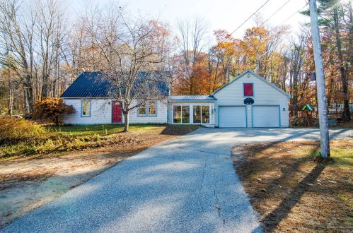 2539 Auburn Rd, Turner, ME 04282 exterior