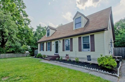 1298 Parker St, Springfield, MA 01129 exterior