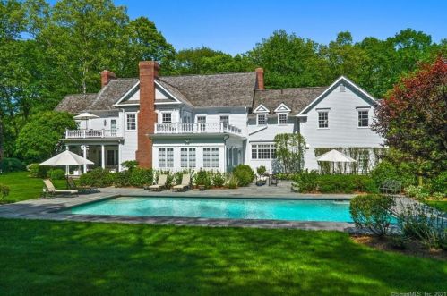 256 Lukes Wood Rd, New Canaan, CT 06840 exterior